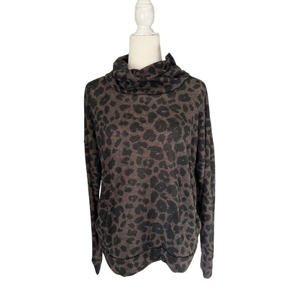 Perfect Peach Sweaters - Perfect Peach black and gray leopard print slouch neck pullover - M